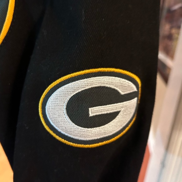 NFL licensed Green Bay Packers jacket. Like new size XL - Picture 5 of 16